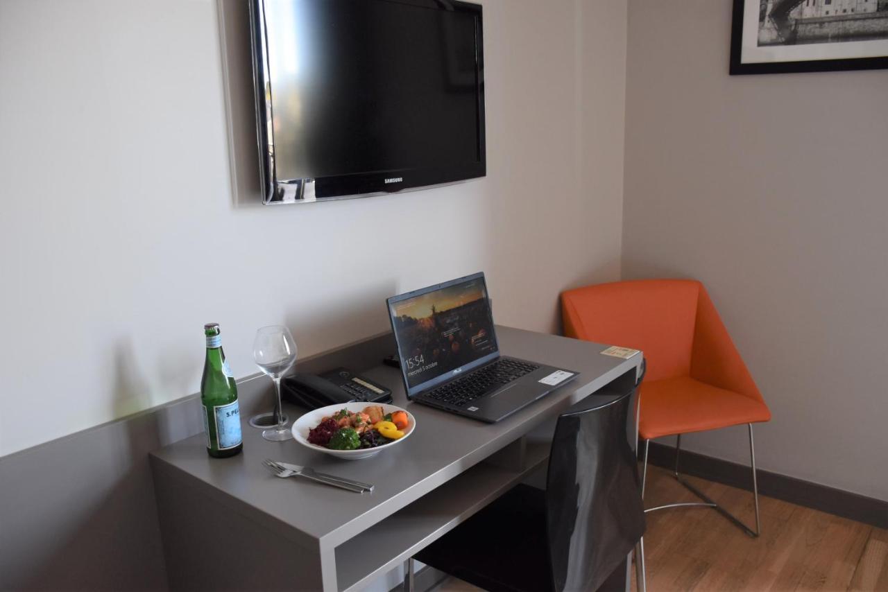 Adonis Lyon Dock Ouest Aparthotel Buitenkant foto