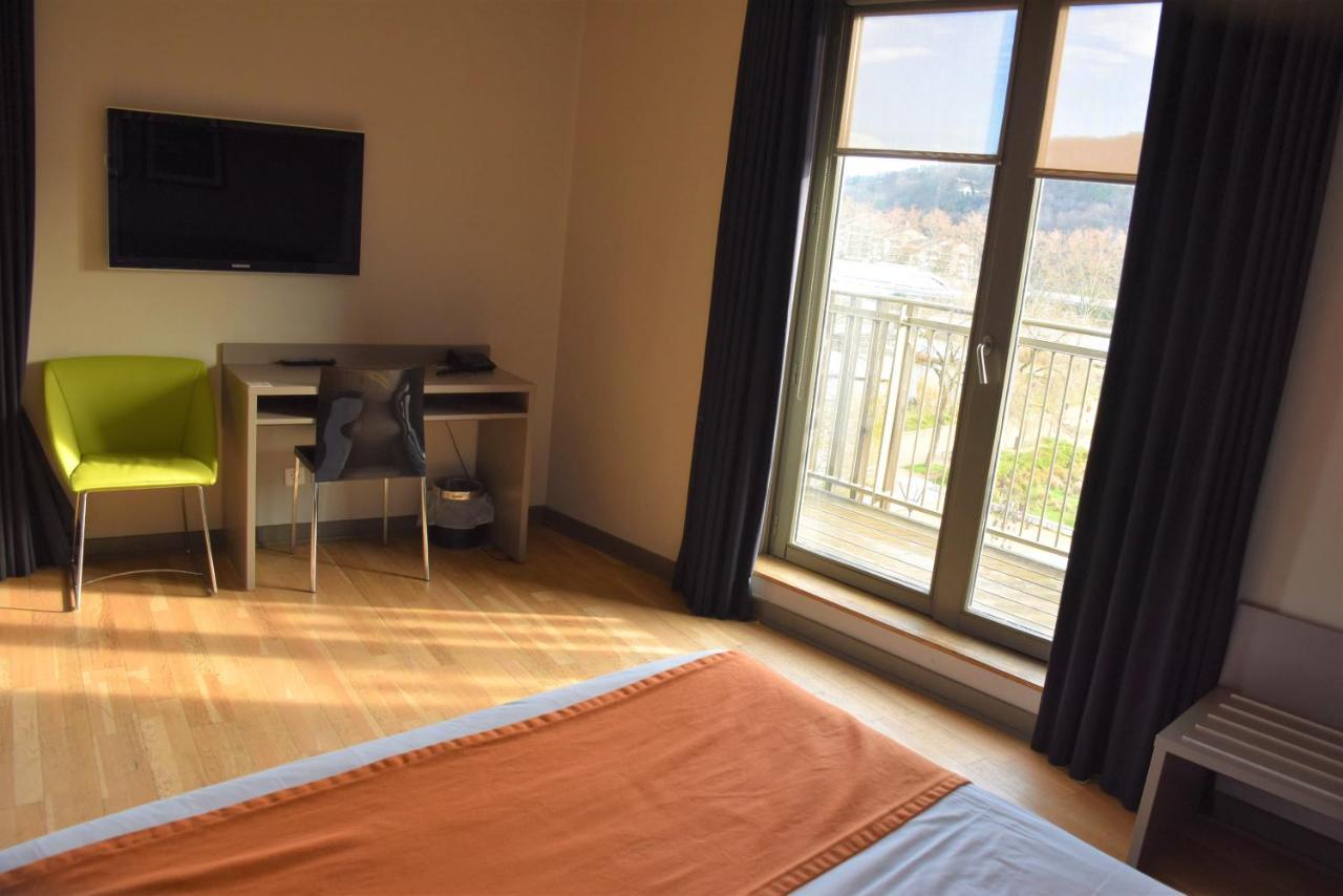 Adonis Lyon Dock Ouest Aparthotel Buitenkant foto