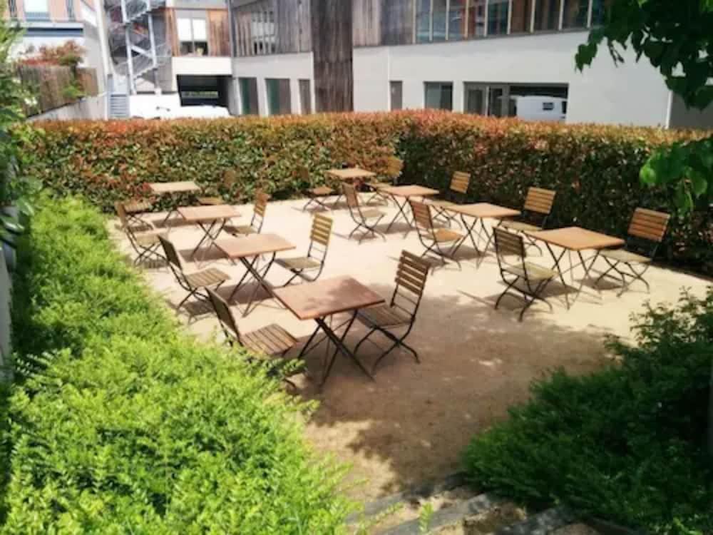 Adonis Lyon Dock Ouest Aparthotel Buitenkant foto