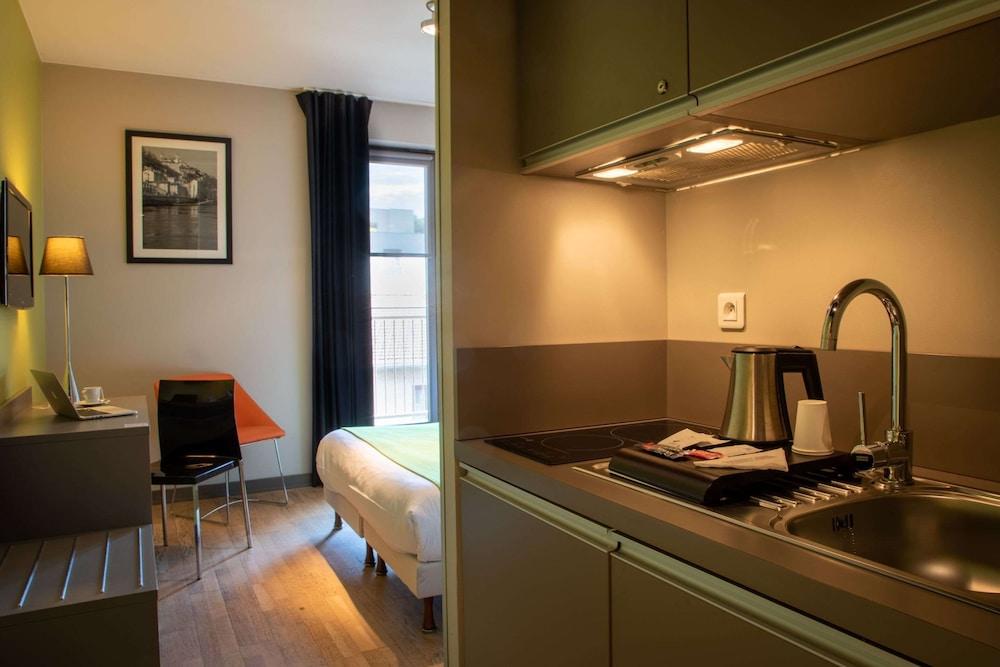 Adonis Lyon Dock Ouest Aparthotel Buitenkant foto